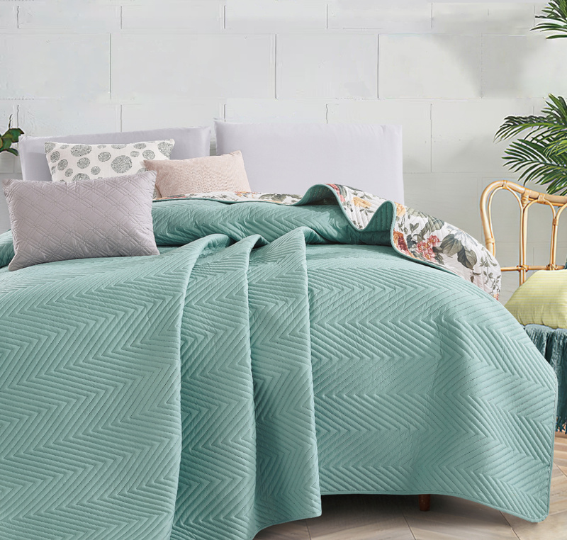 Narzuta ozdobna dwustronna DIAMOND 220x240 biała w kwiaty - zielona F009