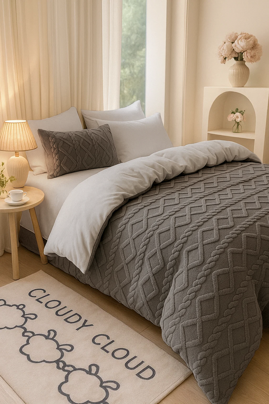 Pościel pluszowa zimowa miś sweterek 200x220 4 el. ciemna szara - jasna szara