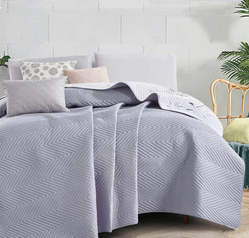 Narzuta ozdobna dwustronna DIAMOND 220x240 jasna szara w liście F003