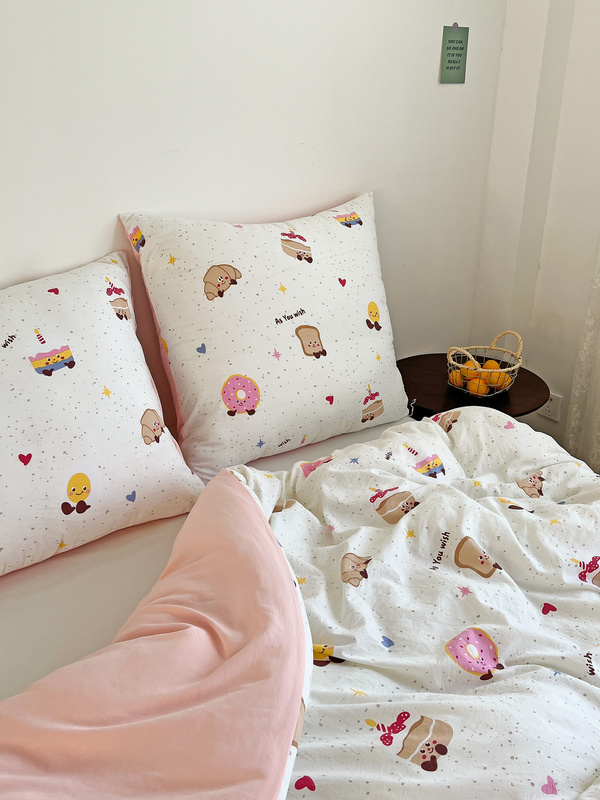 Pościel biała w ciastka i donuty 160x200 3 el. Donuts F10