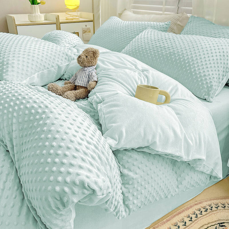 Pościel pluszowa zimowa miś w kropki 3D 200x220 3 el. MINKY miętowa nr514