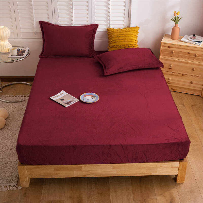 Prześcieradło pluszowe z gumką MIŚ czerwone bordowe 160x200