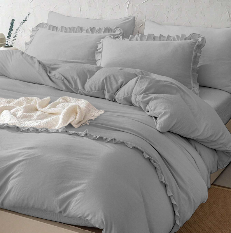Pościel z falbanką jasna szara 200x220 3 el. FFH2746