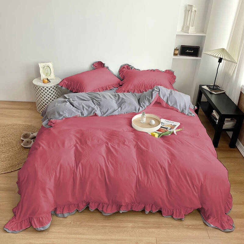 Pościel z podwójną falbanką dwukolorowa czerwono-jasnoszara 200x220 3 el.