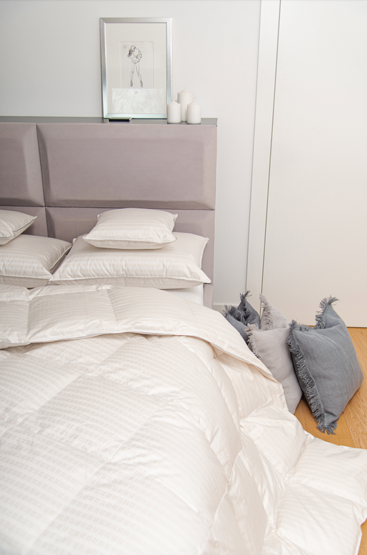Kołdra 220x240 letnia naturalna puchowa SILVER PRESTIGE