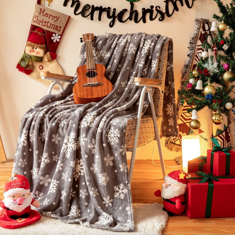 Koc świąteczny ciemny szary w śnieżynki 160x200