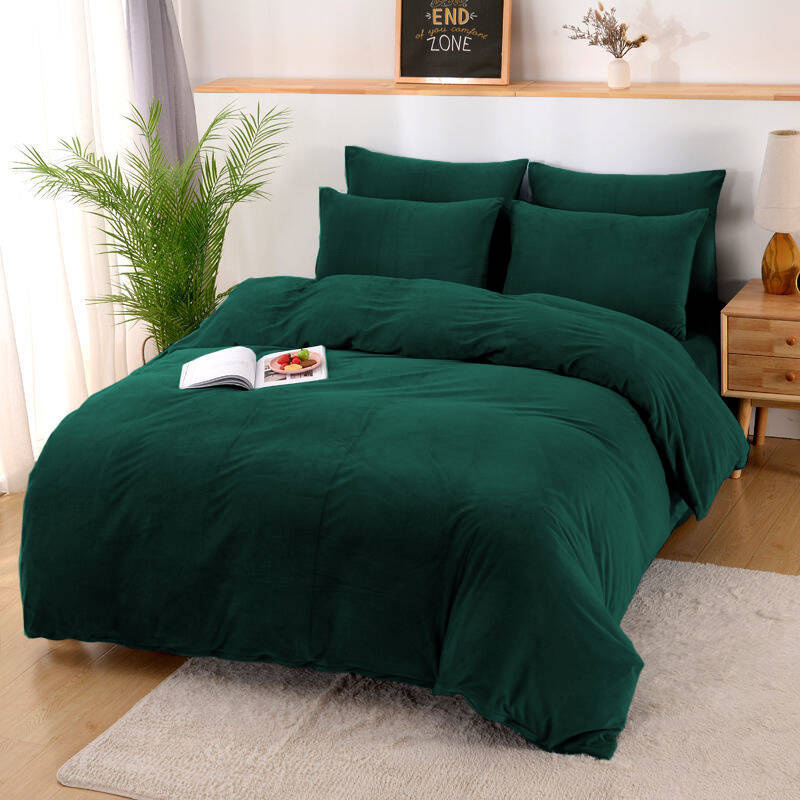 Pościel pluszowa zimowa miś gładka 160x200 3 el. butelkowa zielona K005