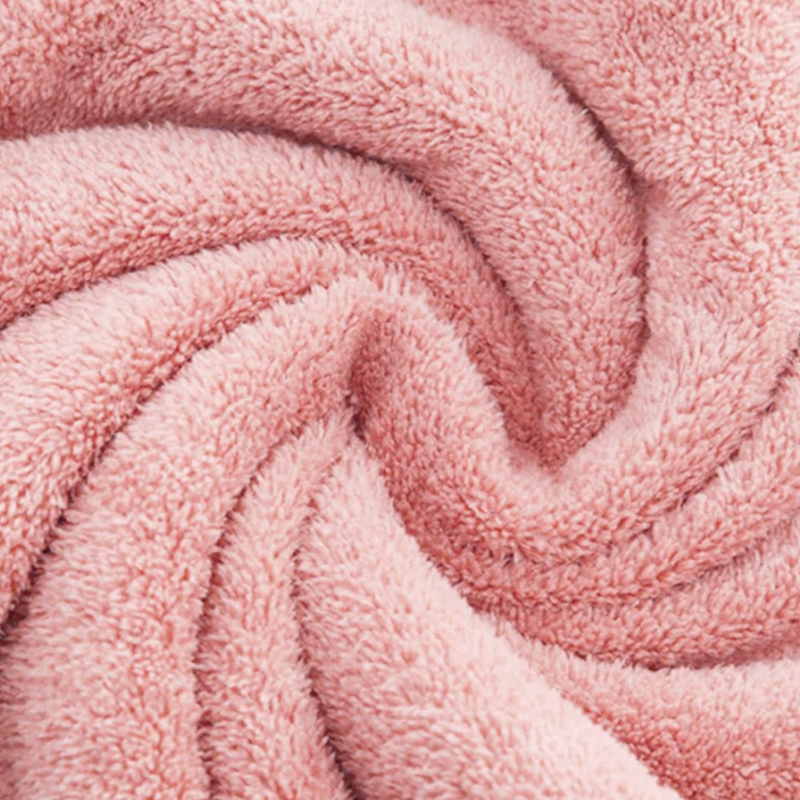 Ręcznik kąpielowy MIKRO różowy z mikrofibry 70x140 szybkoschnący