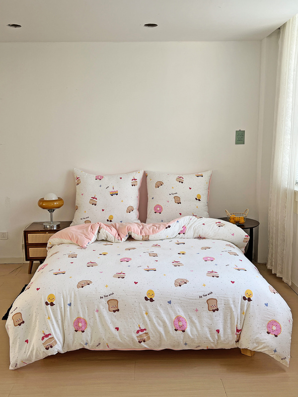 Pościel biała w ciastka i donuty 200x220 3 el. Donuts F10