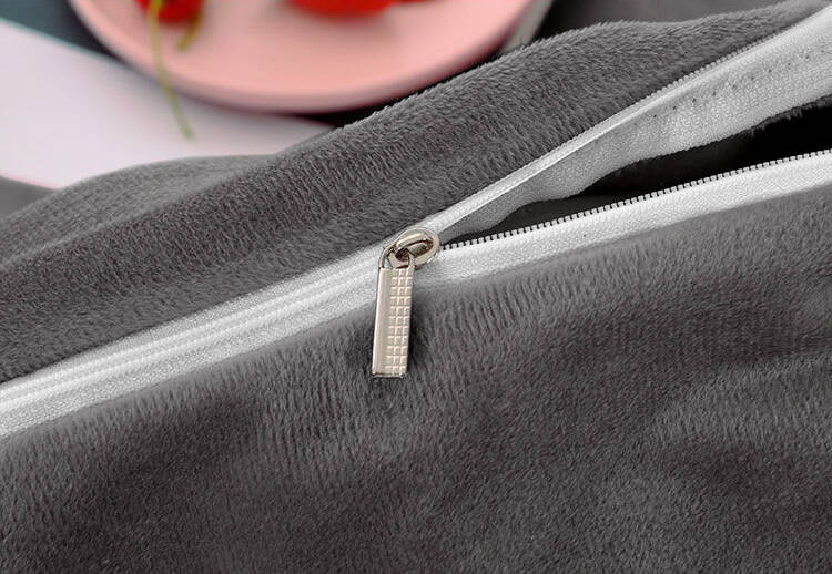 Pościel pluszowa zimowa miś gładka 200x220 3 el. ciemna szara K002