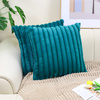 Poszewka na poduszkę dekoracyjna 40x40 turkusowa tłoczona pluszowa