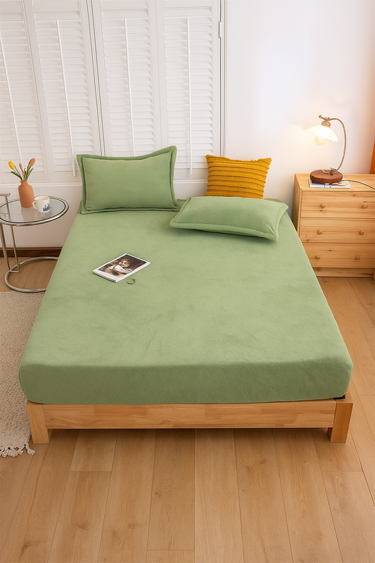 Prześcieradło pluszowe z gumką MIŚ zielone 180x200