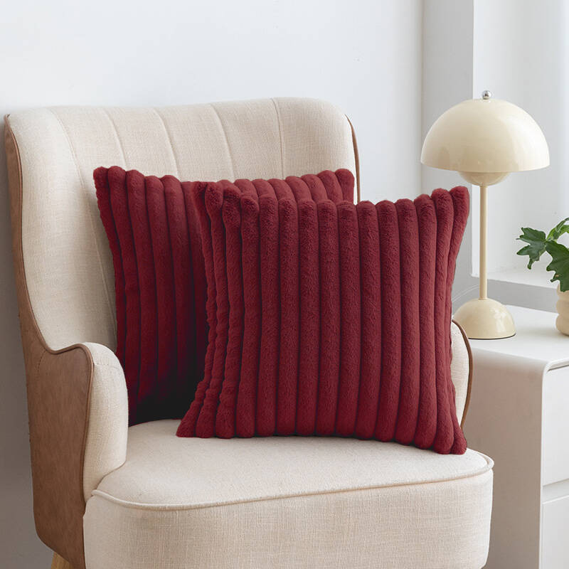 Poszewka na poduszkę dekoracyjna 40x40 czerwona tłoczona pluszowa