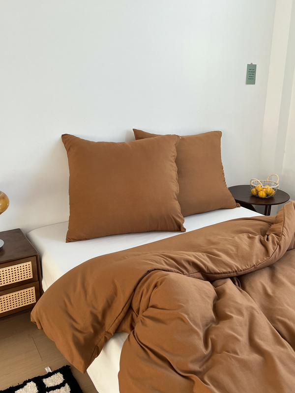 Pościel brązowa czekoladowa gładka 200x220 3 el. Cozy F14