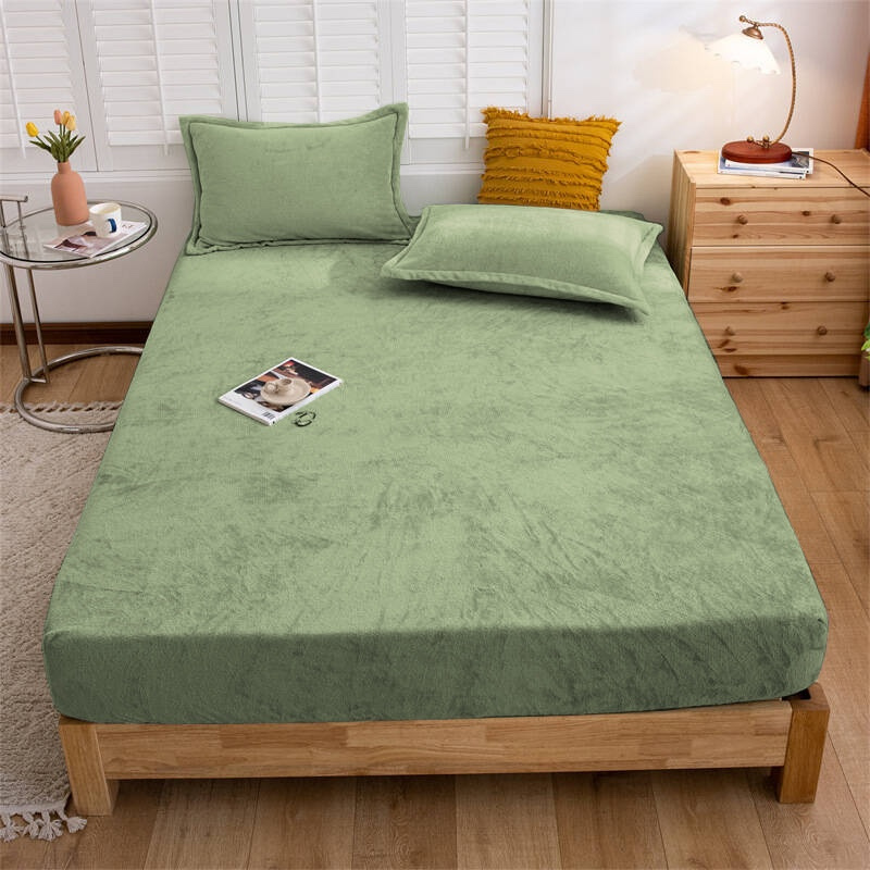 Prześcieradło pluszowe z gumką MIŚ zielone 180x200