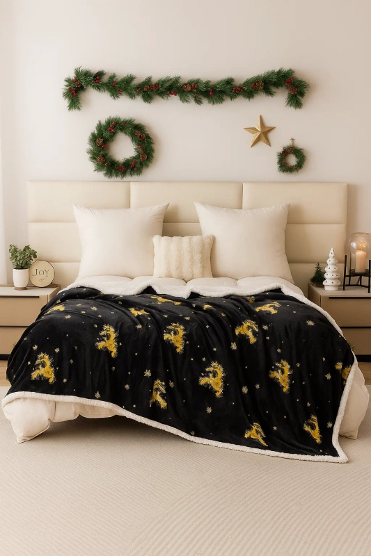 Koc pluszowy świąteczny narzuta z barankiem 200x220 czarny w złote renifery