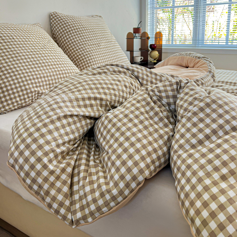 Pościel beżowo-biała w kratę 200x220 3 el. Caramel F7