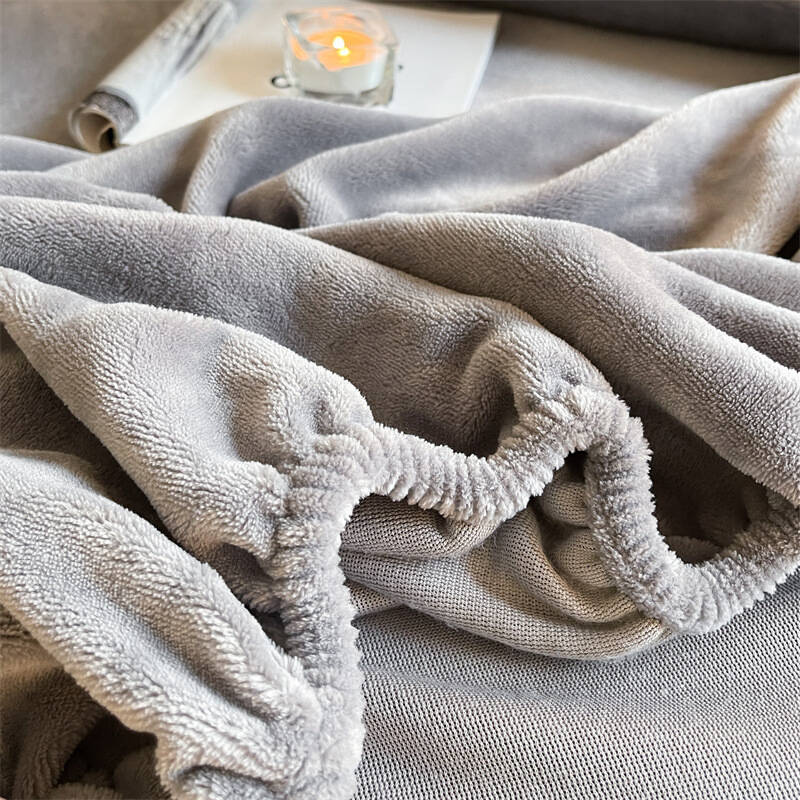 Prześcieradło pluszowe z gumką MIŚ jasne szare 200x220