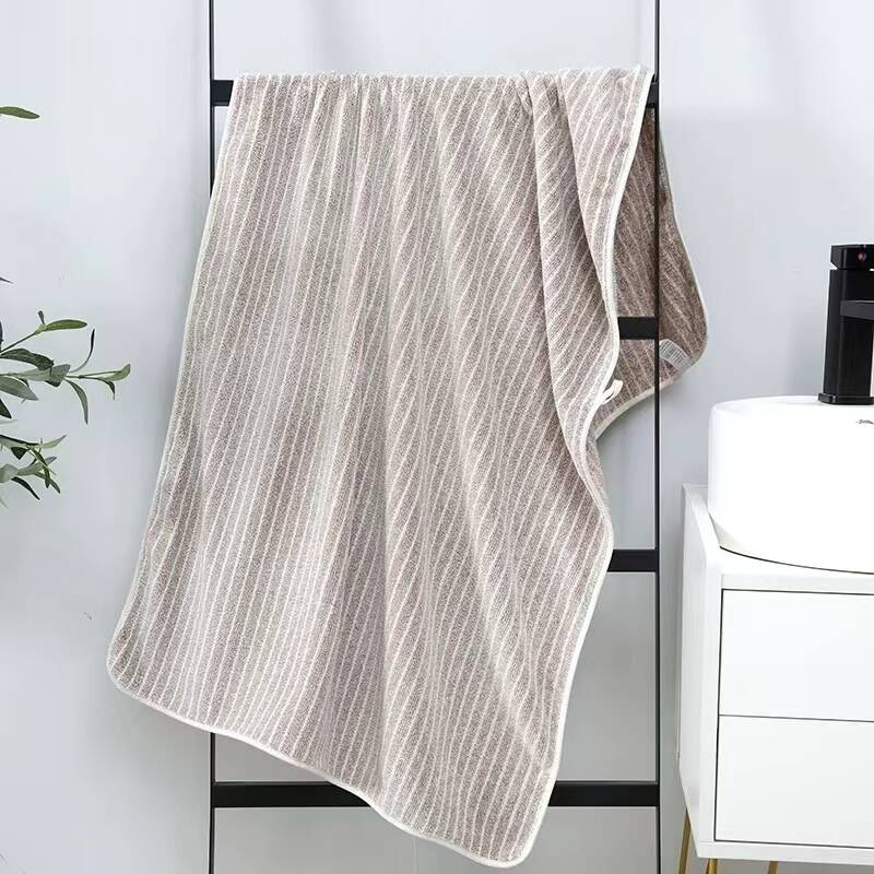 Ręcznik kąpielowy w pasy z mikrofibry 70x140 szybkoschnący beżowy