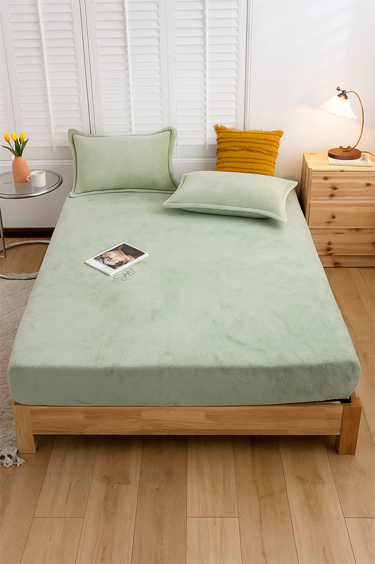 Prześcieradło pluszowe z gumką MIŚ miętowe 90x200