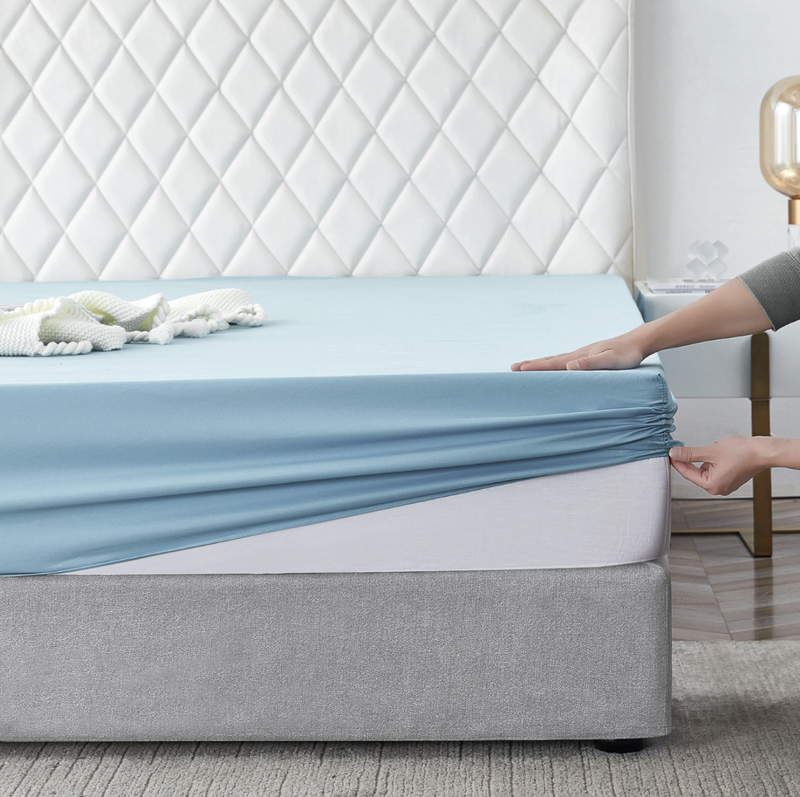 Prześcieradło z gumką bawełniane błekitne 200x220