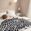 Koc pluszowy narzuta w kratę z barankiem 200x230 czarno-biały