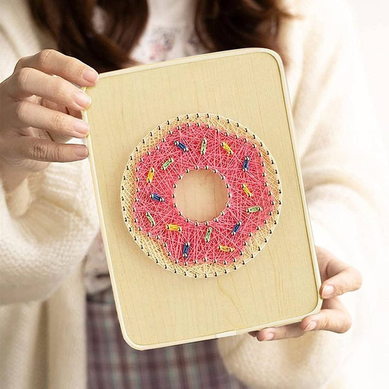 Zestaw String Art do samodzielnego złożenia Donut
