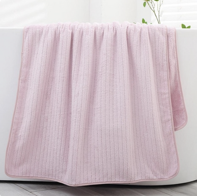 Ręcznik kąpielowy fioletowy w paski z mikrofibry 70x140 szybkoschnący