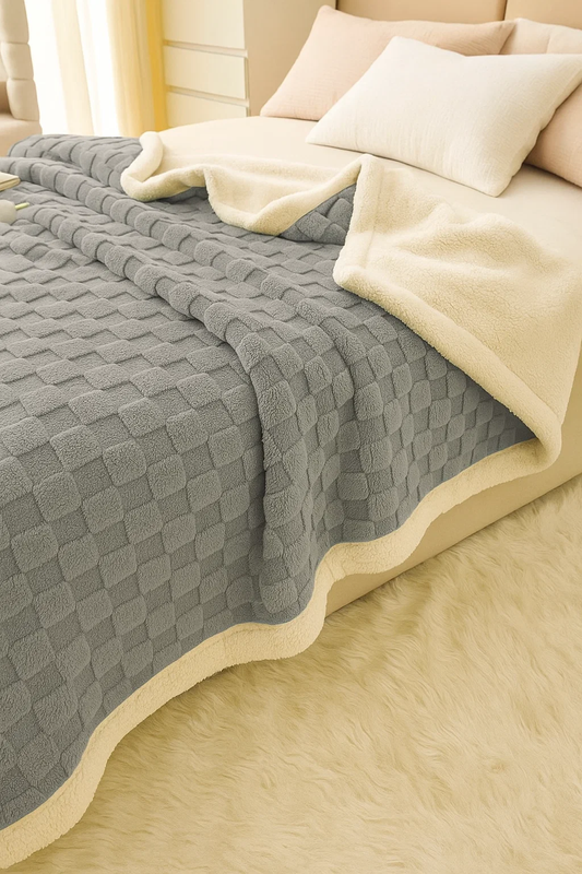 Koc pluszowy narzuta w kratę 3D z barankiem 200x230 ciemny szary