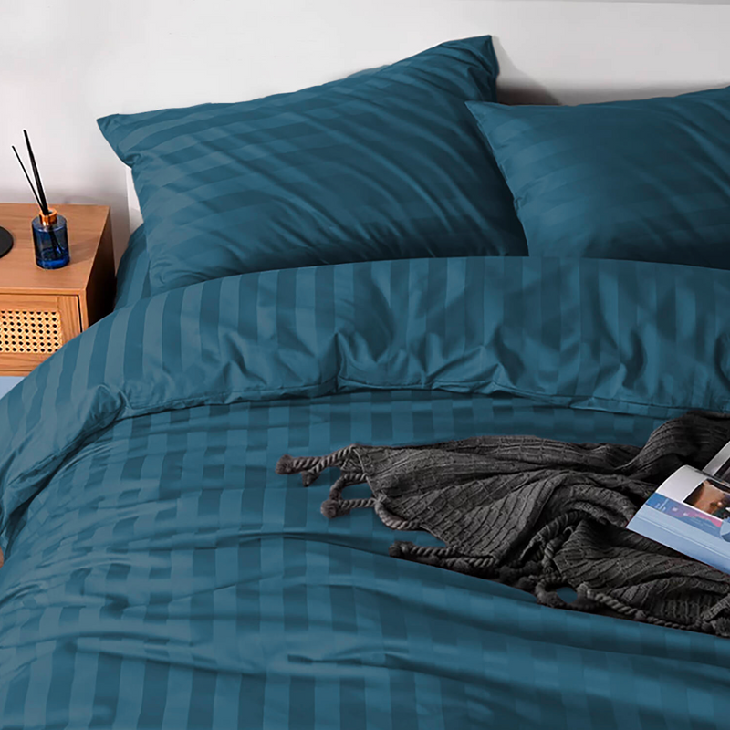 Pościel w pasy niebieska 200x220 3 el. Kim Petrol H-010