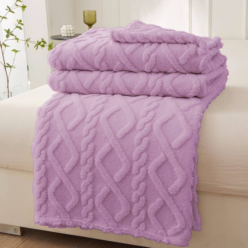 Koc pluszowy tłoczony w sweterek 3D 200x220 fioletowy