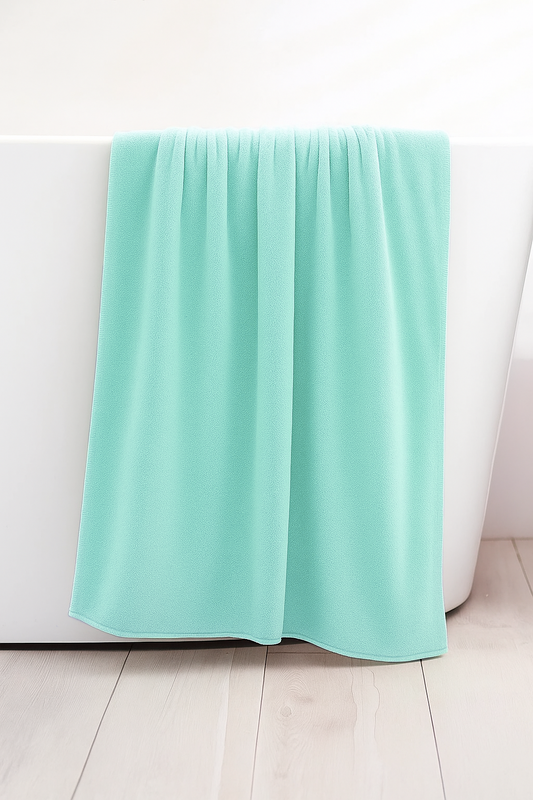 Ręcznik kąpielowy MIKRO miętowy z mikrofibry 70x140 szybkoschnący