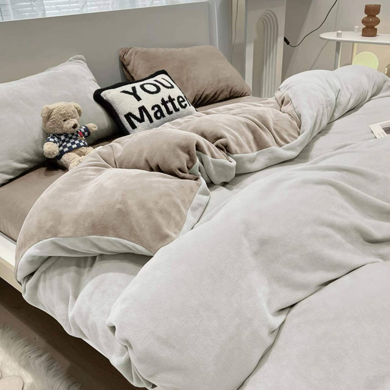 Pościel pluszowa welurowa zimowa miś gładka 200x220 4 el. kremowa - beżowa