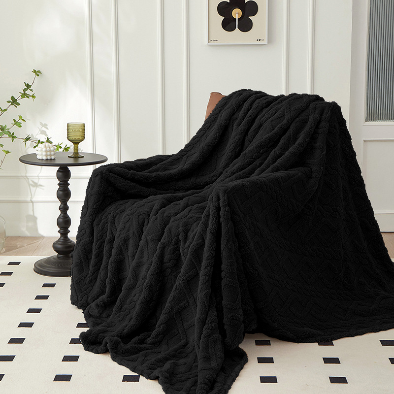 Koc pluszowy tłoczony w sweterek 3D 160x200 czarny