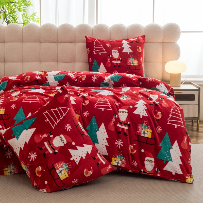 Pościel pluszowa zimowa miś świąteczna czerwona w mikołaje i choinki 200x220 3 el.
