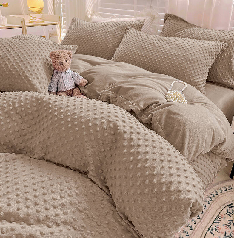 Pościel pluszowa zimowa miś w kropki 3D 200x220 3 el. MINKY ciemna beżowa nr510