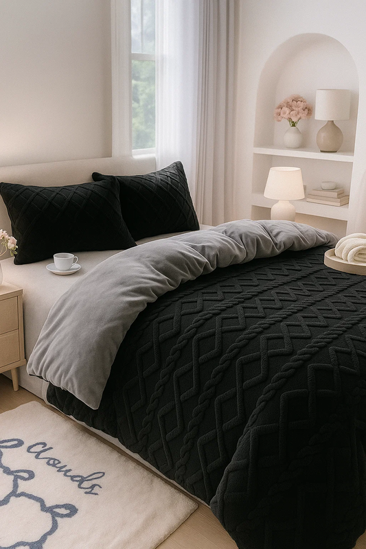 Pościel pluszowa zimowa miś sweterek 200x220 3 el. czarna - jasna szara