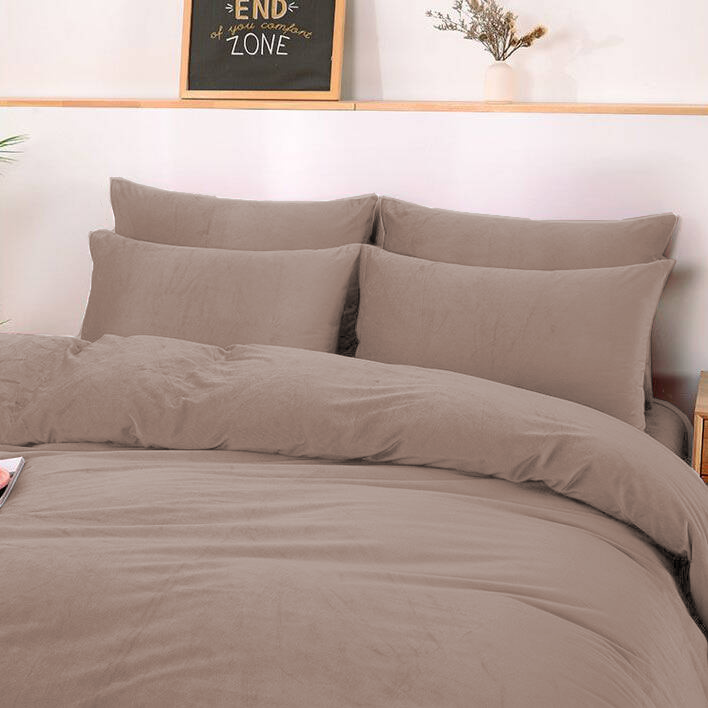 Pościel pluszowa zimowa miś gładka 200x220 3 el. ciemna beżowa K006