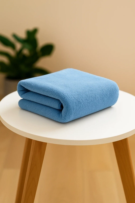 Ręcznik kąpielowy MIKRO błękitny z mikrofibry 33x50 szybkoschnący