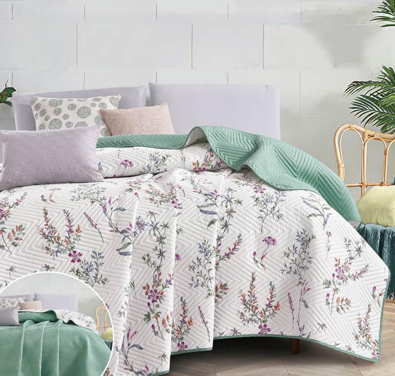 Narzuta ozdobna dwustronna DIAMOND 220x240 biała w kwiaty - zielona F007