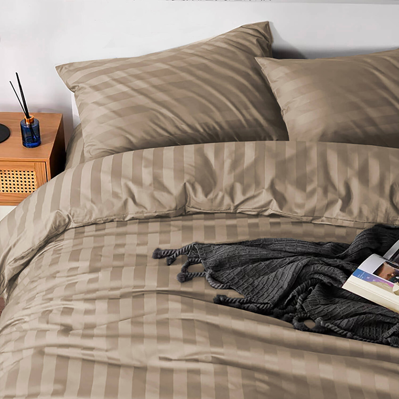 Pościel w pasy 200x220 3 el. Kim Dark Beige H-008