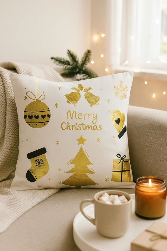Poszewka na poduszkę świąteczna biała Merry Christmas z prezentami 40x40