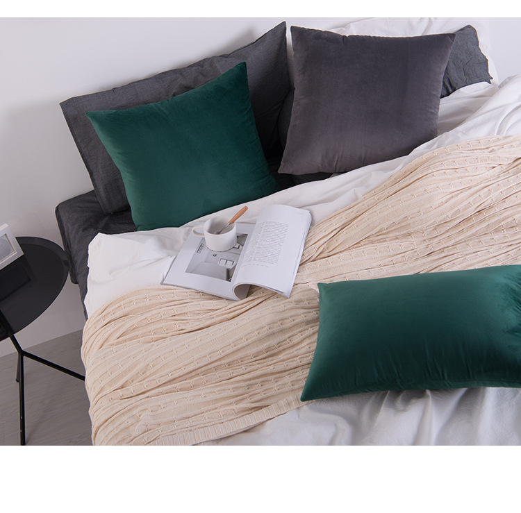 Poszewka na poduszkę welurowa butelkowa zielona 40x40