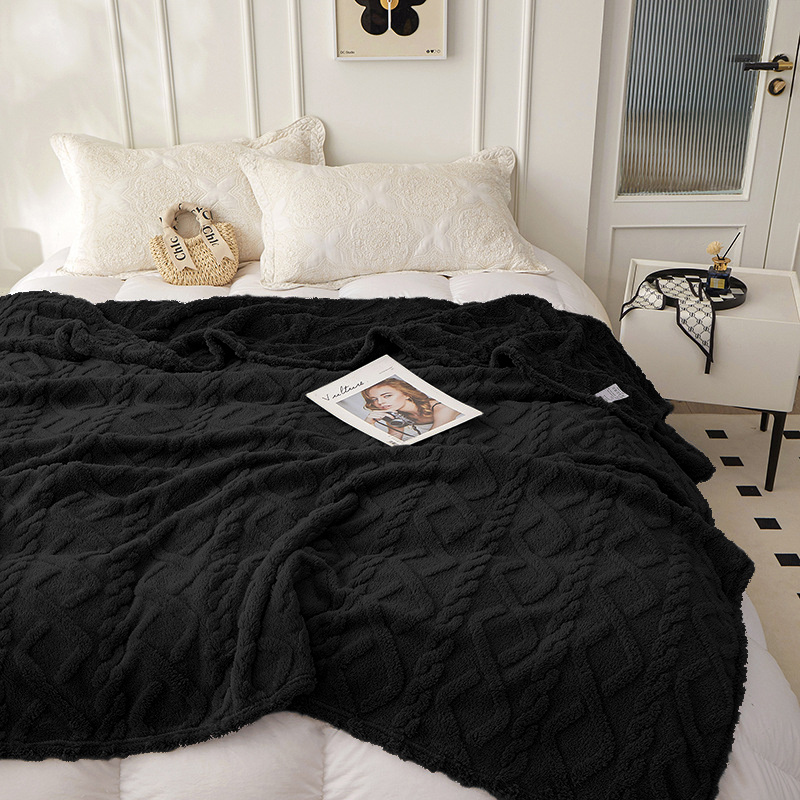 Koc pluszowy tłoczony w sweterek 3D 160x200 czarny