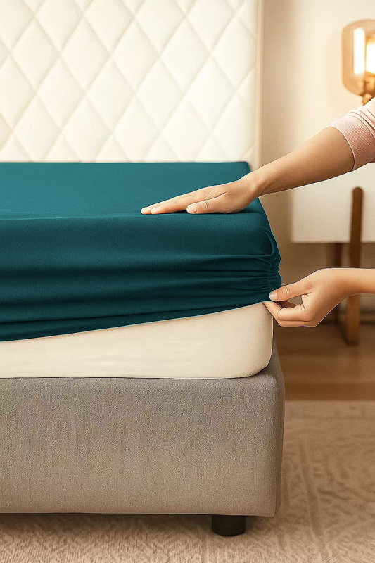 Prześcieradło z gumką bawełniane petrol 160x200