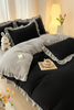 Pościel pluszowa z falbanką zimowa miś 200x220 3 el. czarno-szara nr449