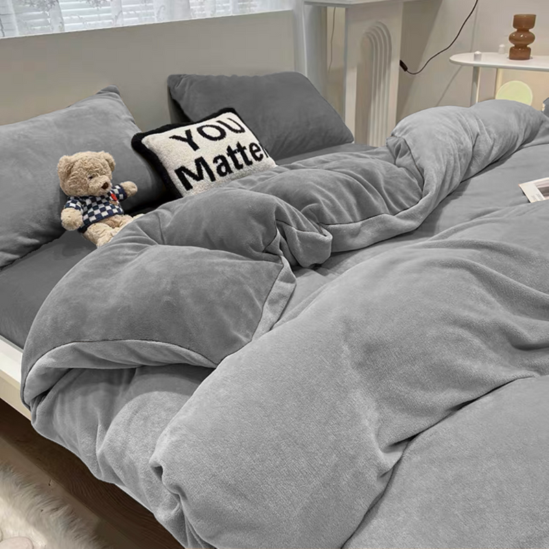 Pościel pluszowa welurowa zimowa miś gładka 200x220 4 el. jasna szara - ciemna szara