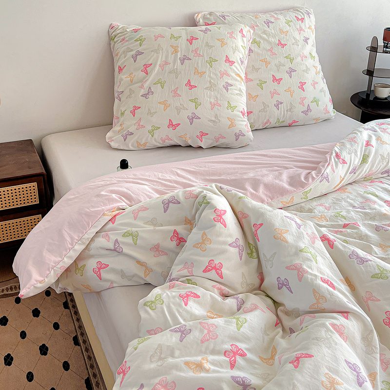 Pościel biało różowa w pastelowe motyle 160x200 3 el. Butterflies F1