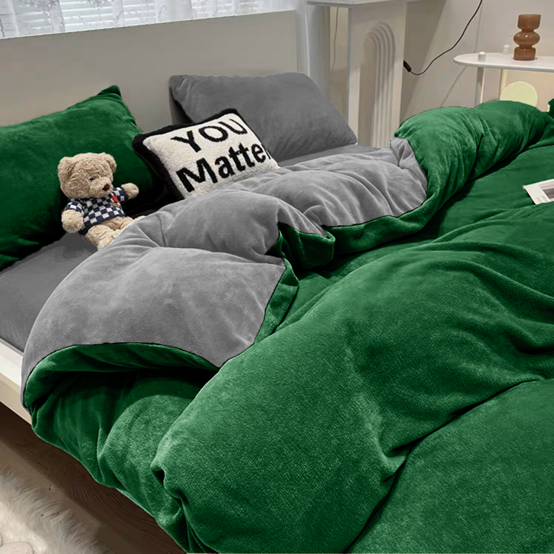 Pościel pluszowa welurowa zimowa miś gładka 200x220 4 el. butelkowa zielona - szara