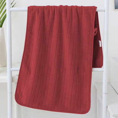 Ręcznik kąpielowy czerwony w paski z mikrofibry 50x100 szybkoschnący